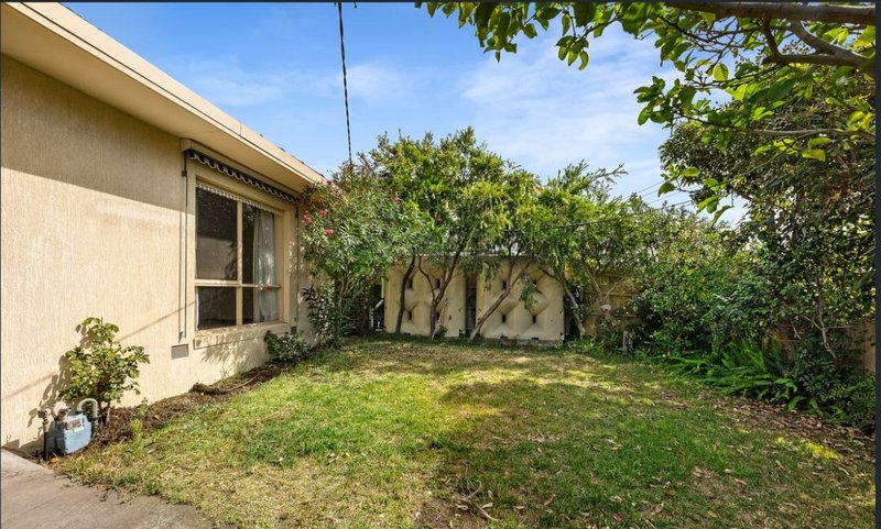 Photo - 1/4 Denton Street, Brighton East VIC 3187 - Image 10