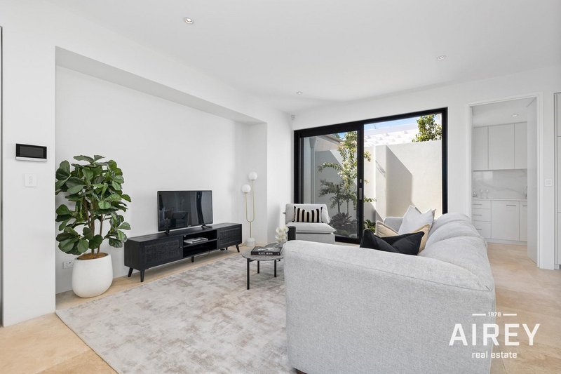 Photo - 14 Derby Street, Swanbourne WA 6010 - Image 26