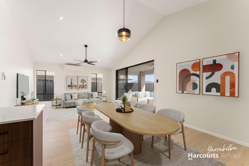 Photo - 14 Deshon Close, Yarrabilba QLD 4207 - Image 8