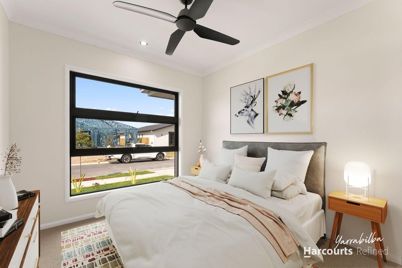 Photo - 14 Deshon Close, Yarrabilba QLD 4207 - Image 13