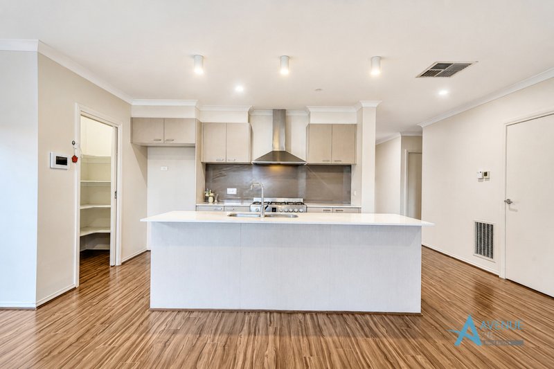 Photo - 14 Devine Lane, Aintree VIC 3336 - Image 3