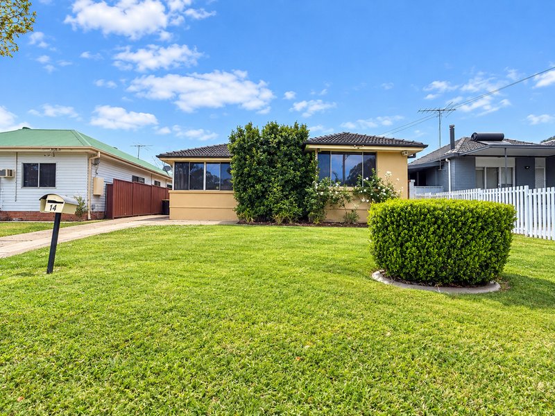Photo - 14 Devon Road, Cambridge Park NSW 2747 - Image 2