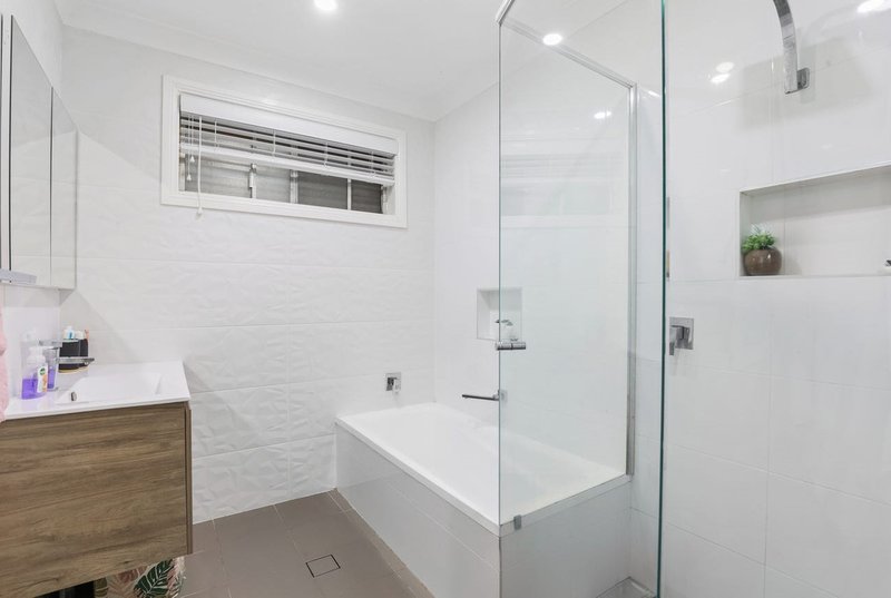 Photo - 14 Devon Road, Cambridge Park NSW 2747 - Image 9