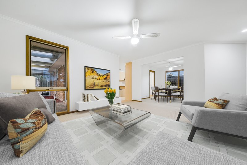 Photo - 14 Dewsbury Court, Narre Warren South VIC 3805 - Image 6