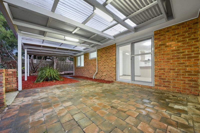 Photo - 14 Dewsbury Court, Narre Warren South VIC 3805 - Image 11