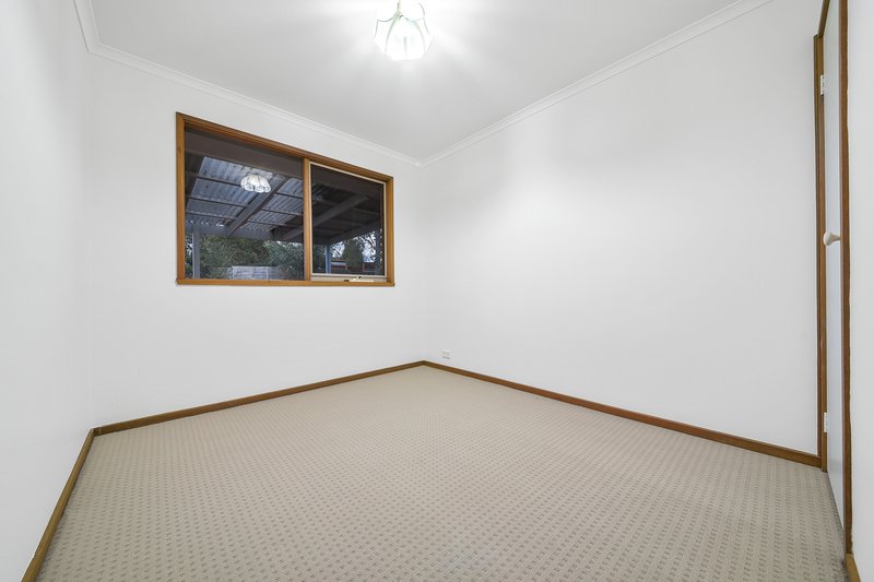 Photo - 14 Dewsbury Court, Narre Warren South VIC 3805 - Image 15