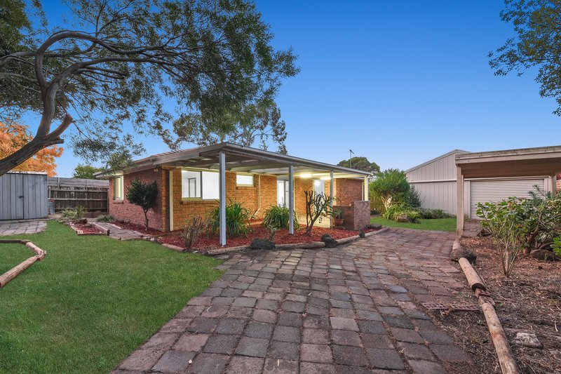 Photo - 14 Dewsbury Court, Narre Warren South VIC 3805 - Image 23