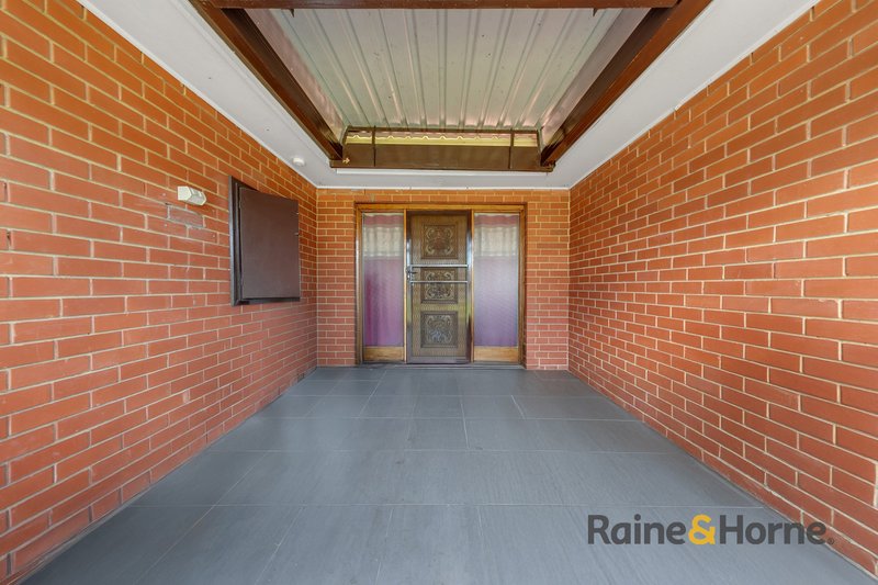 Photo - 1/4 Dickinson Street, Hadfield VIC 3046 - Image 3