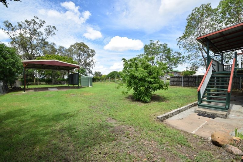 Photo - 14 Dingyarra Street, Toogoolawah QLD 4313 - Image 6