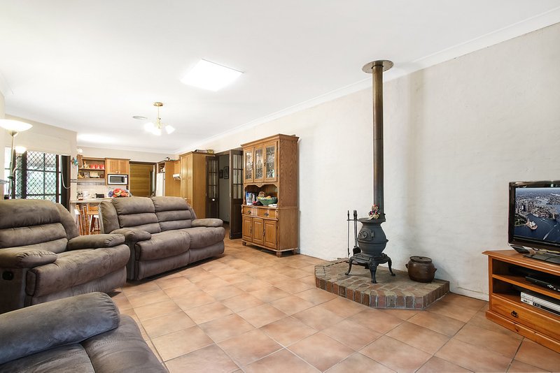 Photo - 14 Dominic Drive, Wodonga VIC 3690 - Image 3