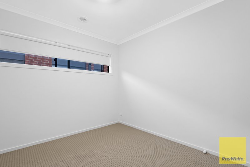 Photo - 14 Donahue Street, Truganina VIC 3029 - Image 8