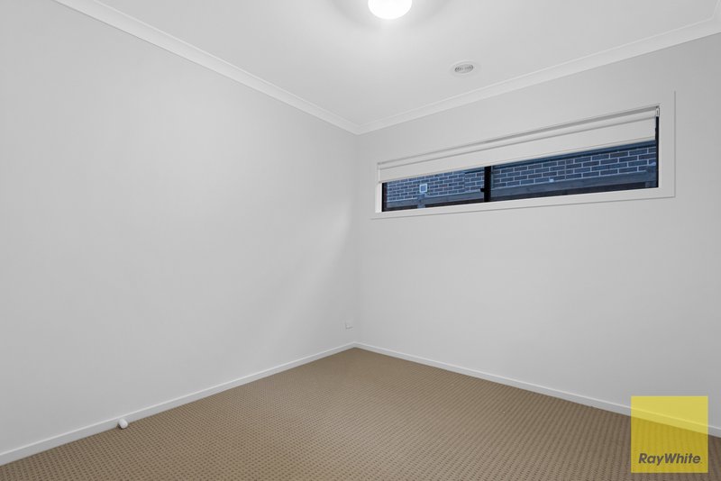 Photo - 14 Donahue Street, Truganina VIC 3029 - Image 16