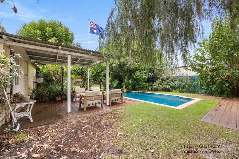 Photo - 14 Donaldson Street, Queens Park WA 6107 - Image 27