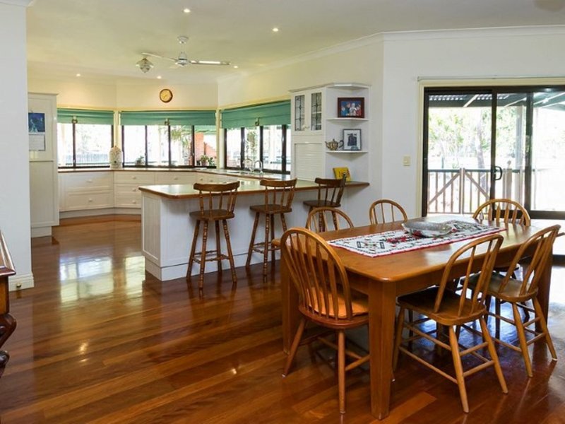 Photo - 14 Doolong  South Road, Wondunna QLD 4655 - Image 3