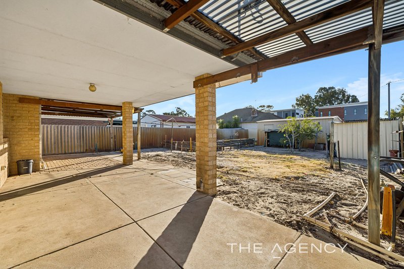 Photo - 14 Dora Street, Queens Park WA 6107 - Image 3