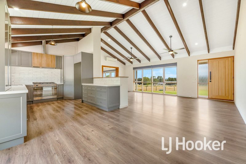 Photo - 14 Doran Road, Bunyip VIC 3815 - Image 4