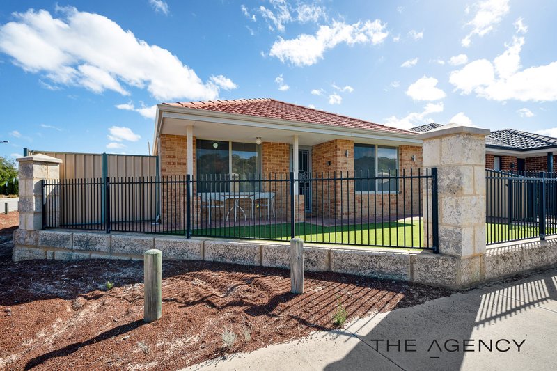 Photo - 14 Dorrigo Bend, Yanchep WA 6035 - Image 2