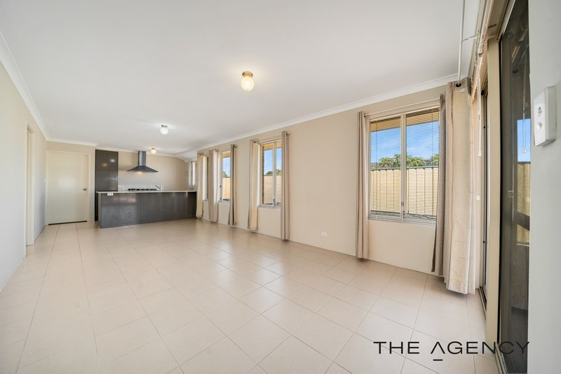 Photo - 14 Dorrigo Bend, Yanchep WA 6035 - Image 13