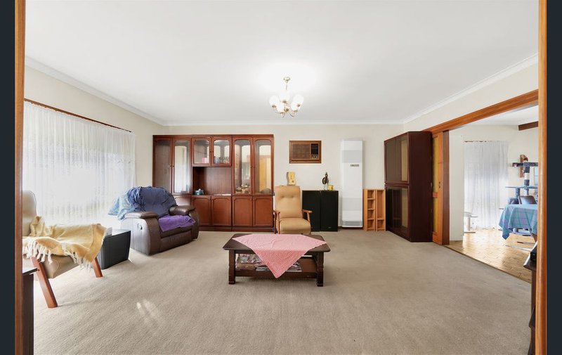 Photo - 14 Douglas Avenue, St Albans VIC 3021 - Image 4