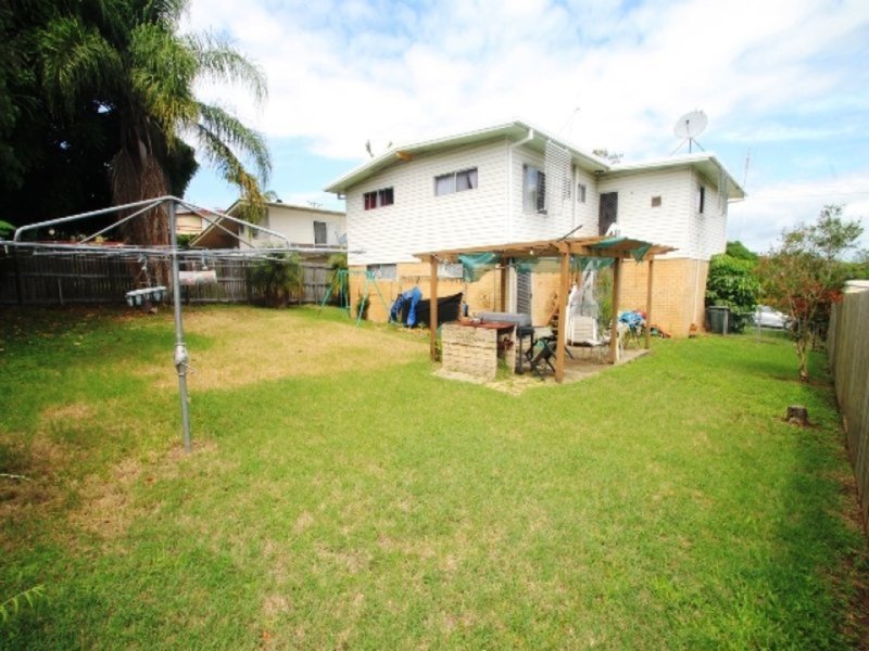 Photo - 14 Douglas Avenue, Sun Valley QLD 4680 - Image 7