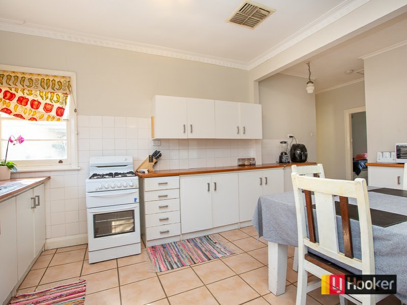 Photo - 14 Dowell Avenue, North Tamworth NSW 2340 - Image 6