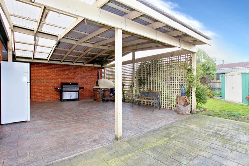 Photo - 14 Dozey Court, Roxburgh Park VIC 3064 - Image 9