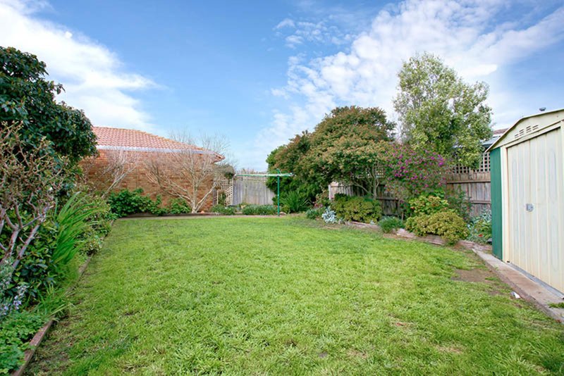 Photo - 14 Dozey Court, Roxburgh Park VIC 3064 - Image 10