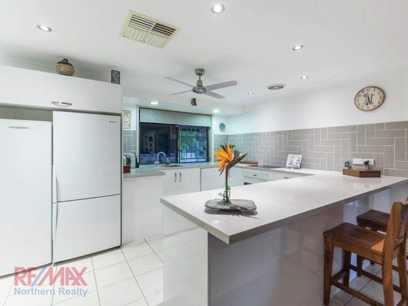 Photo - 14 Drapers Rd , Eatons Hill QLD 4037 - Image 9