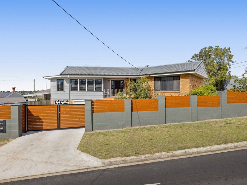 Photo - 14 Drayton Road, Harristown QLD 4350 - Image 1