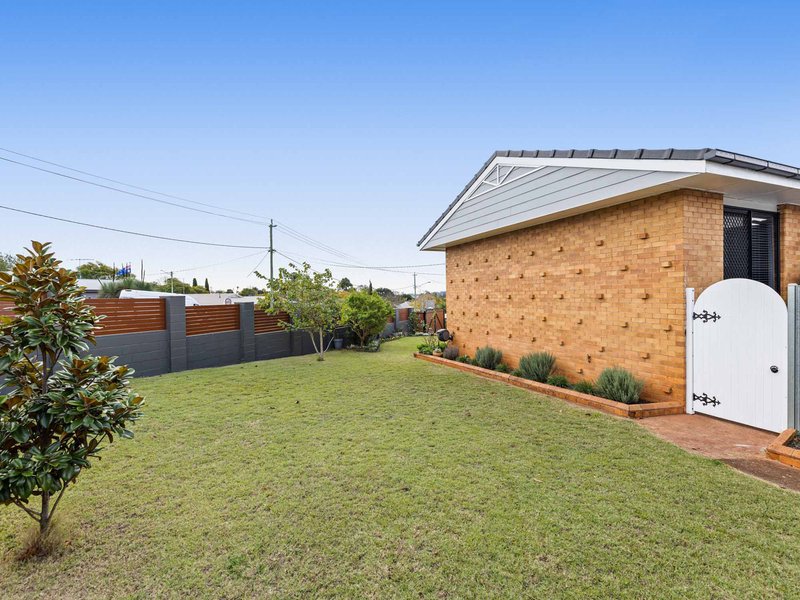 Photo - 14 Drayton Road, Harristown QLD 4350 - Image 14