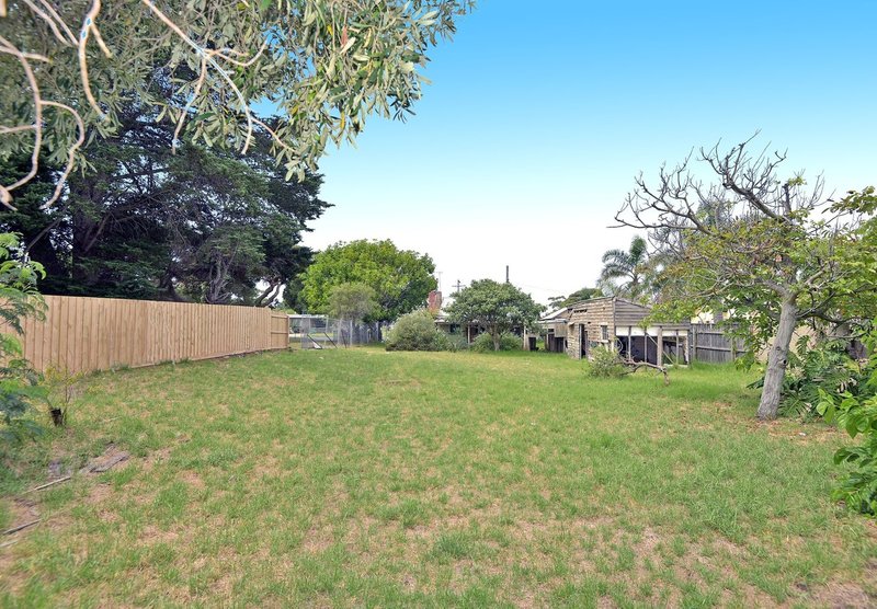 Photo - 14 Dudley Parade, St Leonards VIC 3223 - Image 3