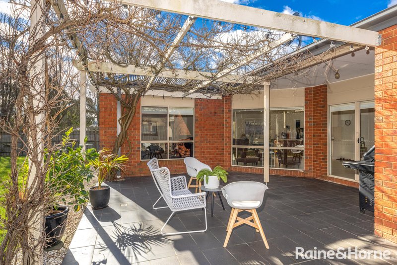 Photo - 14 Dumbarton Way, Gisborne VIC 3437 - Image 21