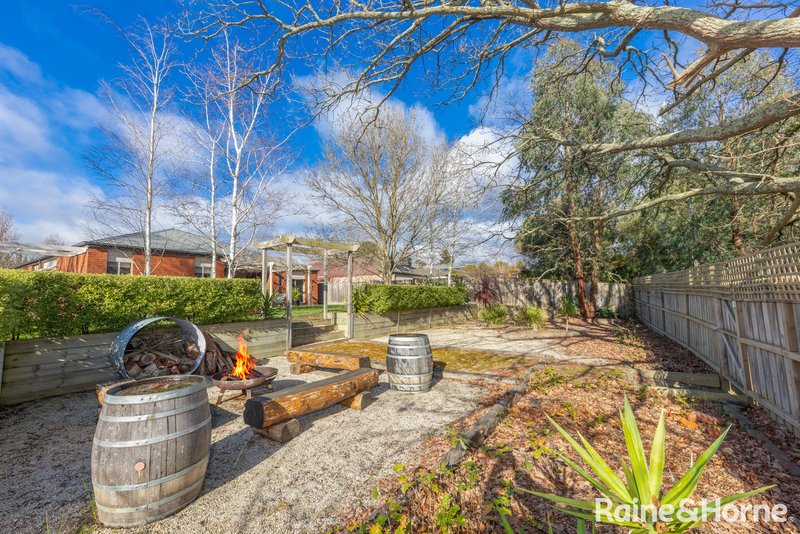 Photo - 14 Dumbarton Way, Gisborne VIC 3437 - Image 22