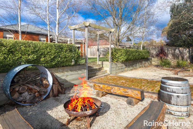 Photo - 14 Dumbarton Way, Gisborne VIC 3437 - Image 23