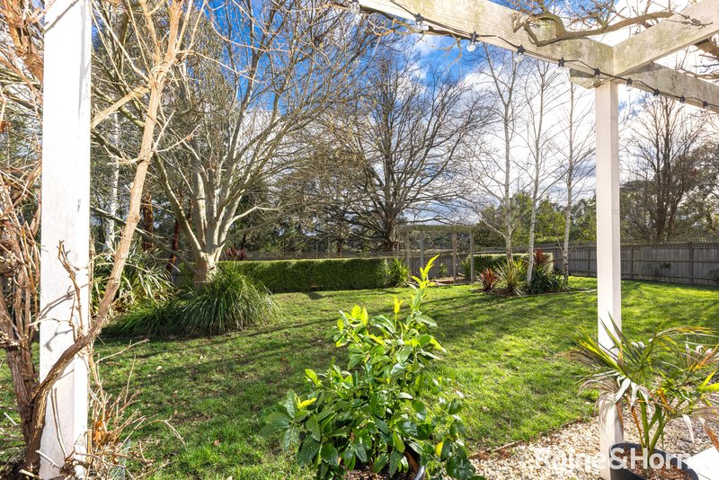 Photo - 14 Dumbarton Way, Gisborne VIC 3437 - Image 24