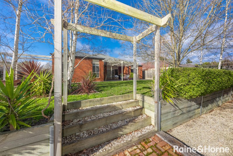 Photo - 14 Dumbarton Way, Gisborne VIC 3437 - Image 26