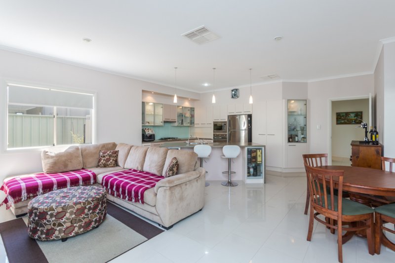 Photo - 14 Dutton Avenue, Mawson Lakes SA 5095 - Image 5