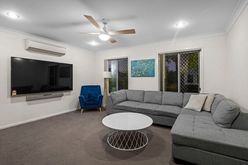 Photo - 14 Eden Crescent, Springfield Lakes QLD 4300 - Image 10