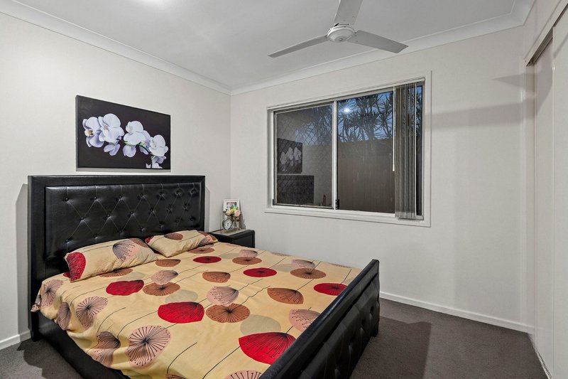Photo - 14 Eden Crescent, Springfield Lakes QLD 4300 - Image 15