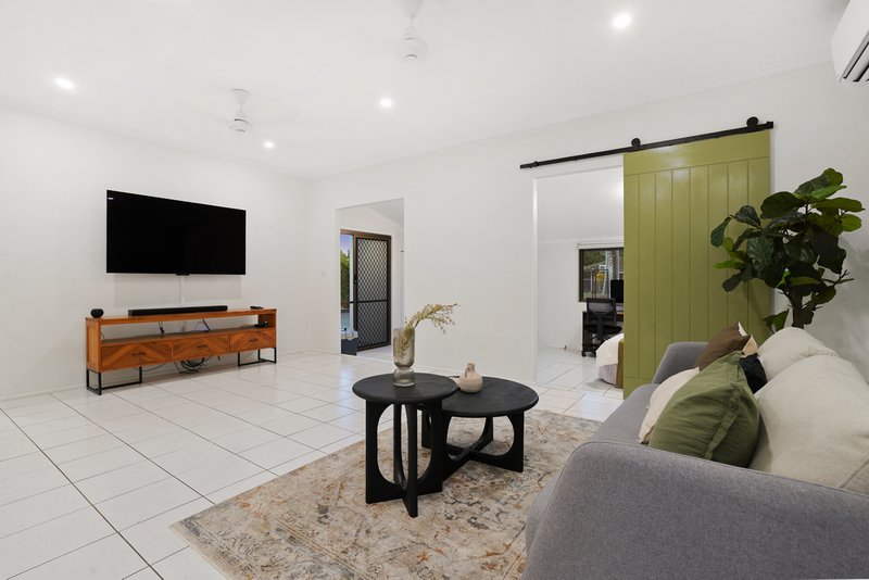 Photo - 14 Edgeview Court, Leanyer NT 0812 - Image 4