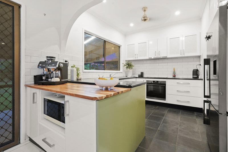Photo - 14 Edgeview Court, Leanyer NT 0812 - Image 7