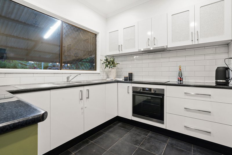 Photo - 14 Edgeview Court, Leanyer NT 0812 - Image 8