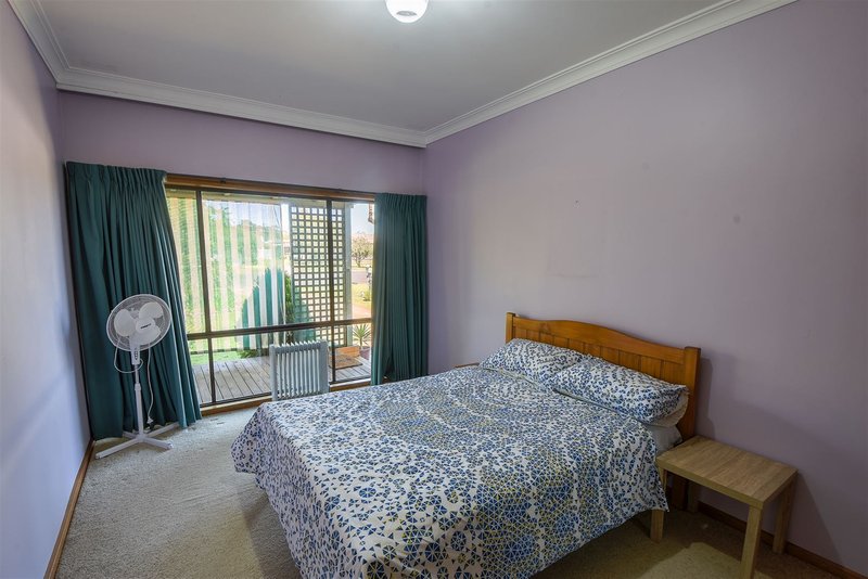 Photo - 14 Edinburgh Road, Edenhope VIC 3318 - Image 7