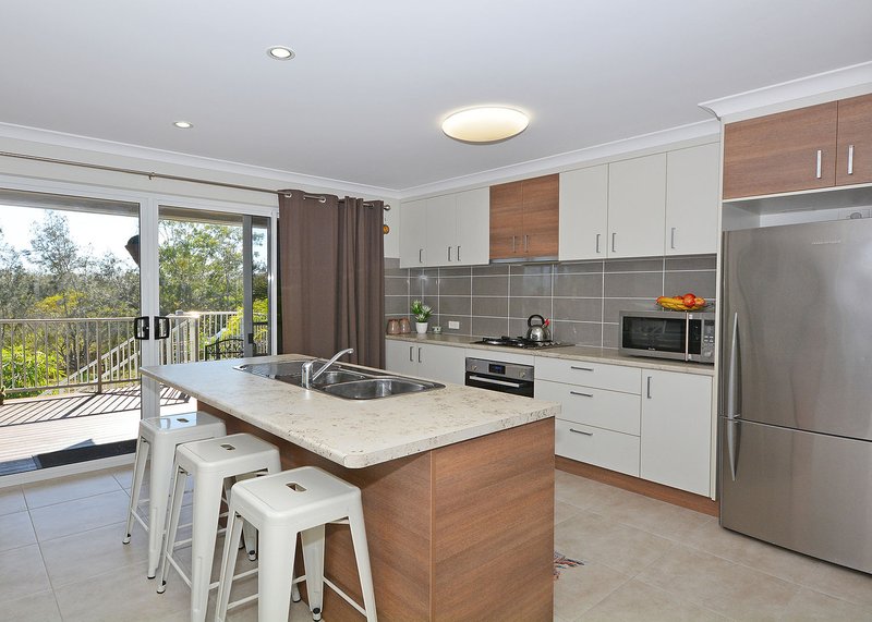 Photo - 14 Eds Place, Burrum Heads QLD 4659 - Image 3