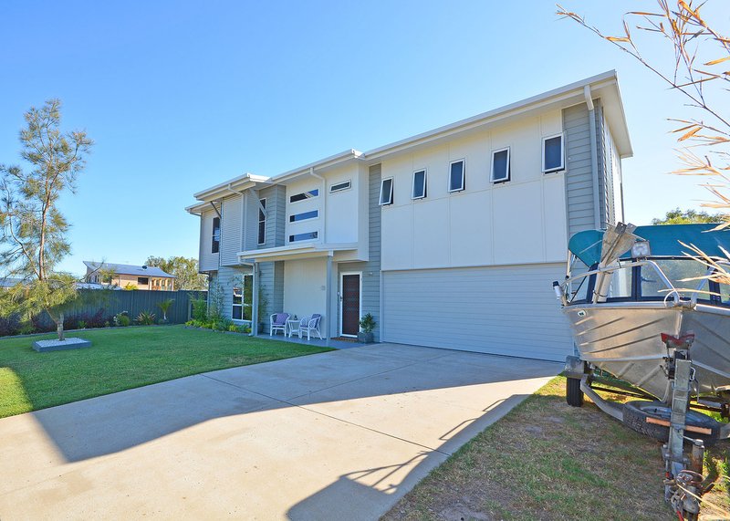 Photo - 14 Eds Place, Burrum Heads QLD 4659 - Image 6