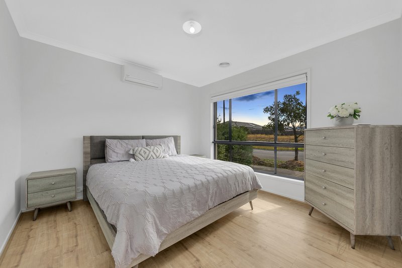 Photo - 14 Edson Road, Mickleham VIC 3064 - Image 7