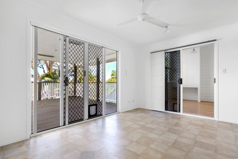 Photo - 14 Elizabeth Street, South Gladstone QLD 4680 - Image 4