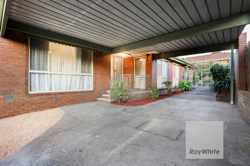 Photo - 14 Ellesmere Crescent, Gladstone Park VIC 3043 - Image 2