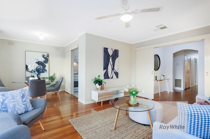 Photo - 14 Ellesmere Crescent, Gladstone Park VIC 3043 - Image 5