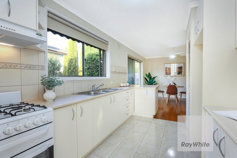 Photo - 14 Ellesmere Crescent, Gladstone Park VIC 3043 - Image 7